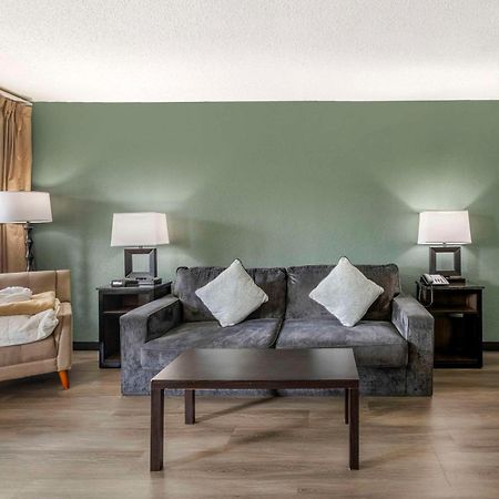 Quality Inn & Suites Santee Extérieur photo