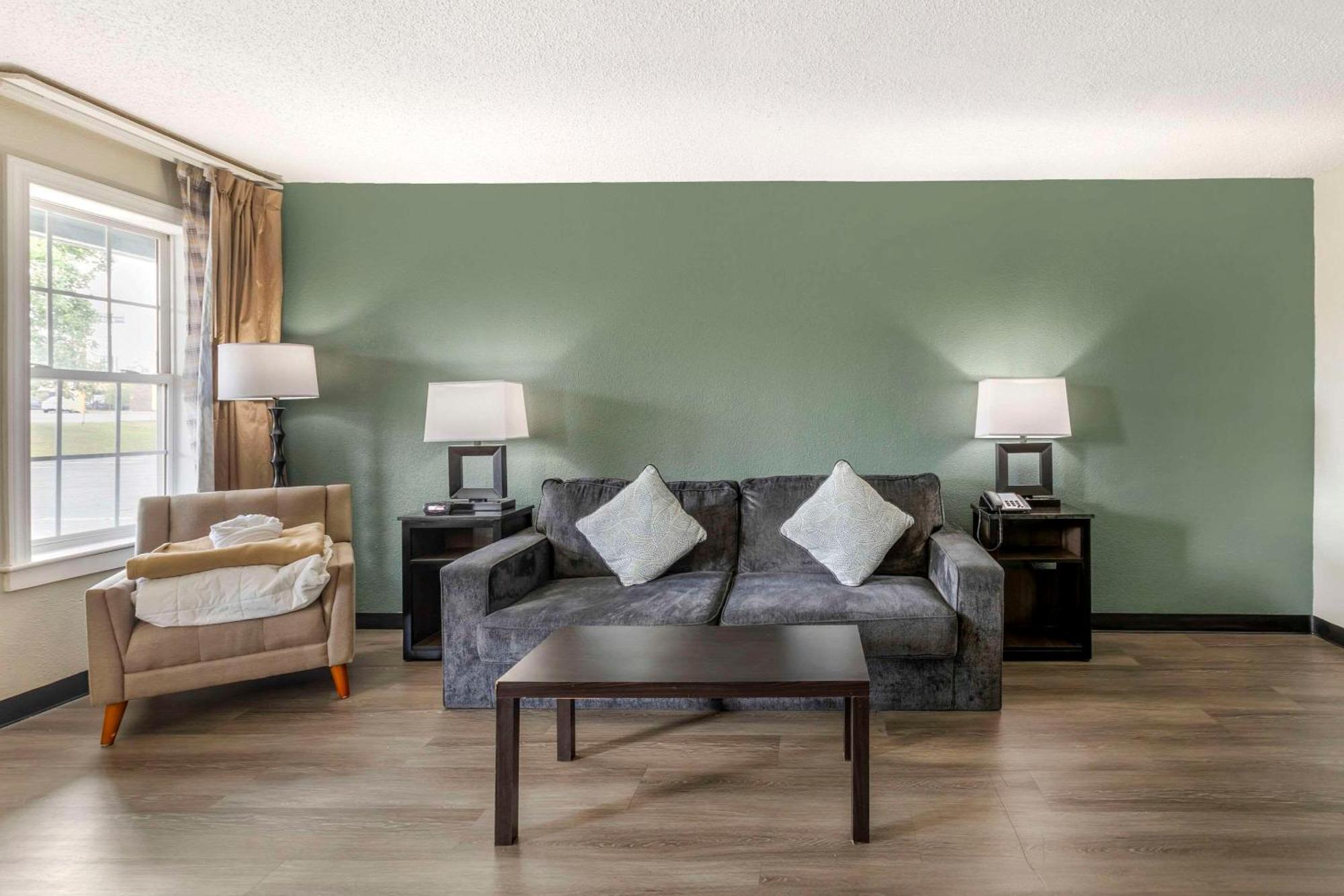 Quality Inn & Suites Santee Extérieur photo