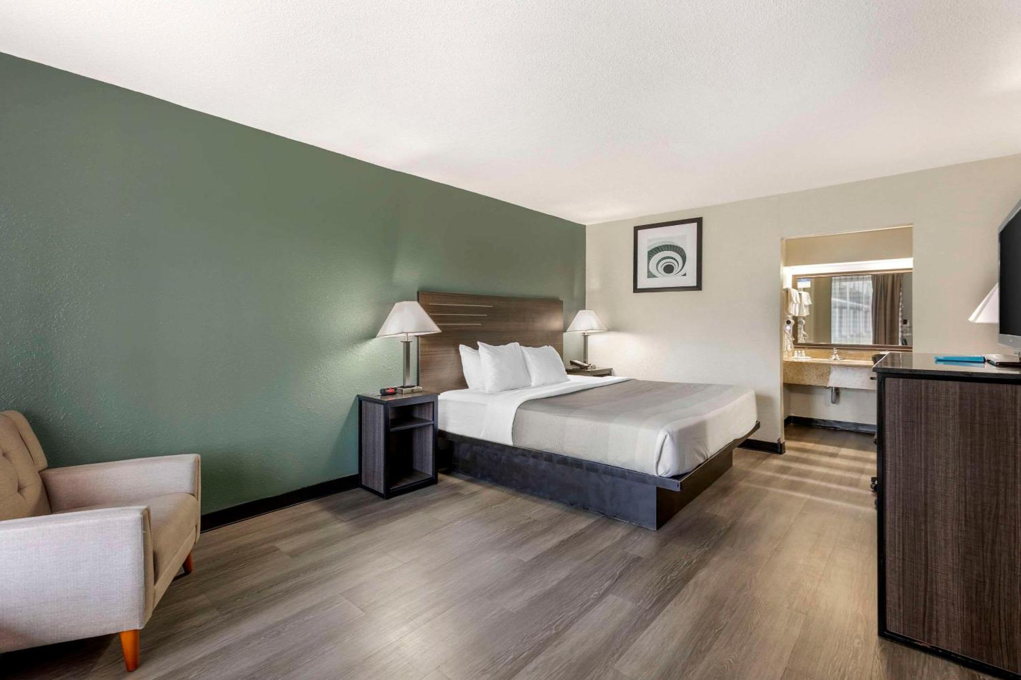 Quality Inn & Suites Santee Extérieur photo