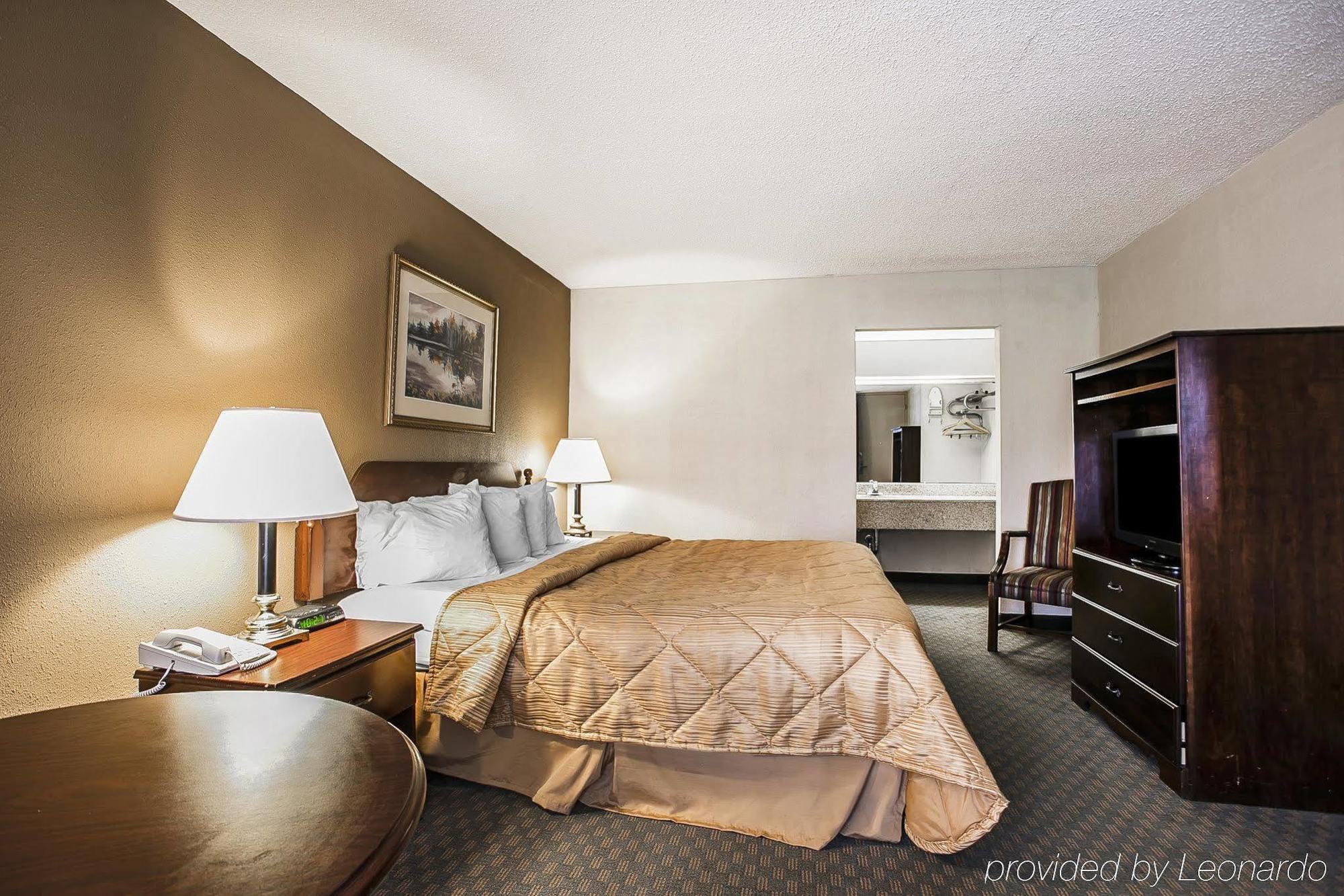 Quality Inn & Suites Santee Extérieur photo